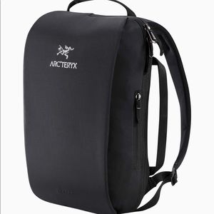 Arc'teryx Sleek Backpack Blade 6 in Black 🖤